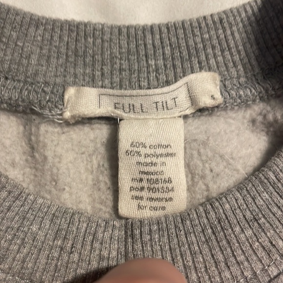 TILLYS FULL TILT MONTANA GREY WOMENS SMALL CREWNECK CUTE DEER GREEN GRAPHIC - Picture 5 of 6